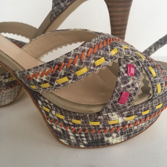 Guess snakeskin print women’s stilettos shoes - Picture 5 of 6